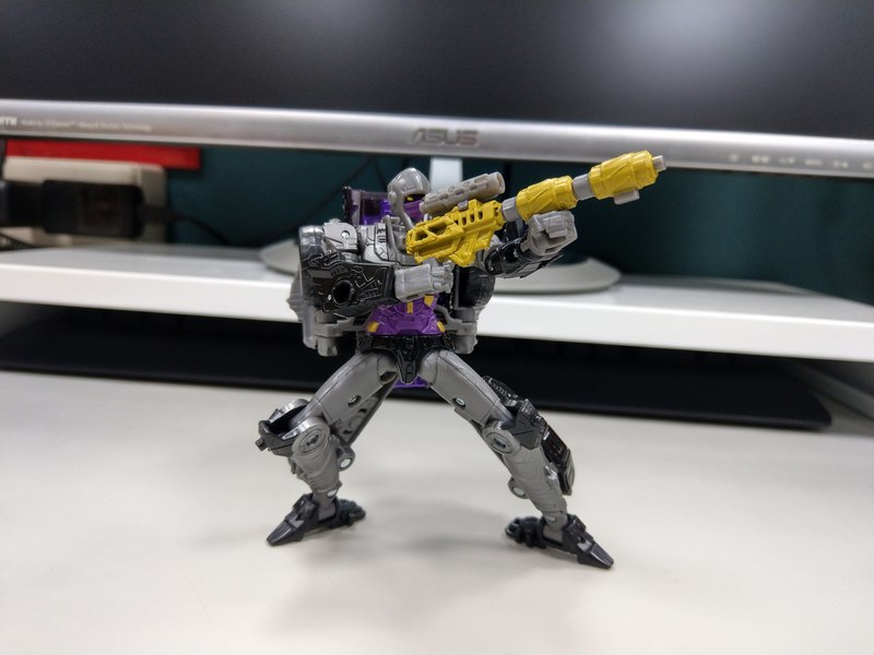 Transformers Generations Selects Nightbird New Photos 08 (8 of 21)